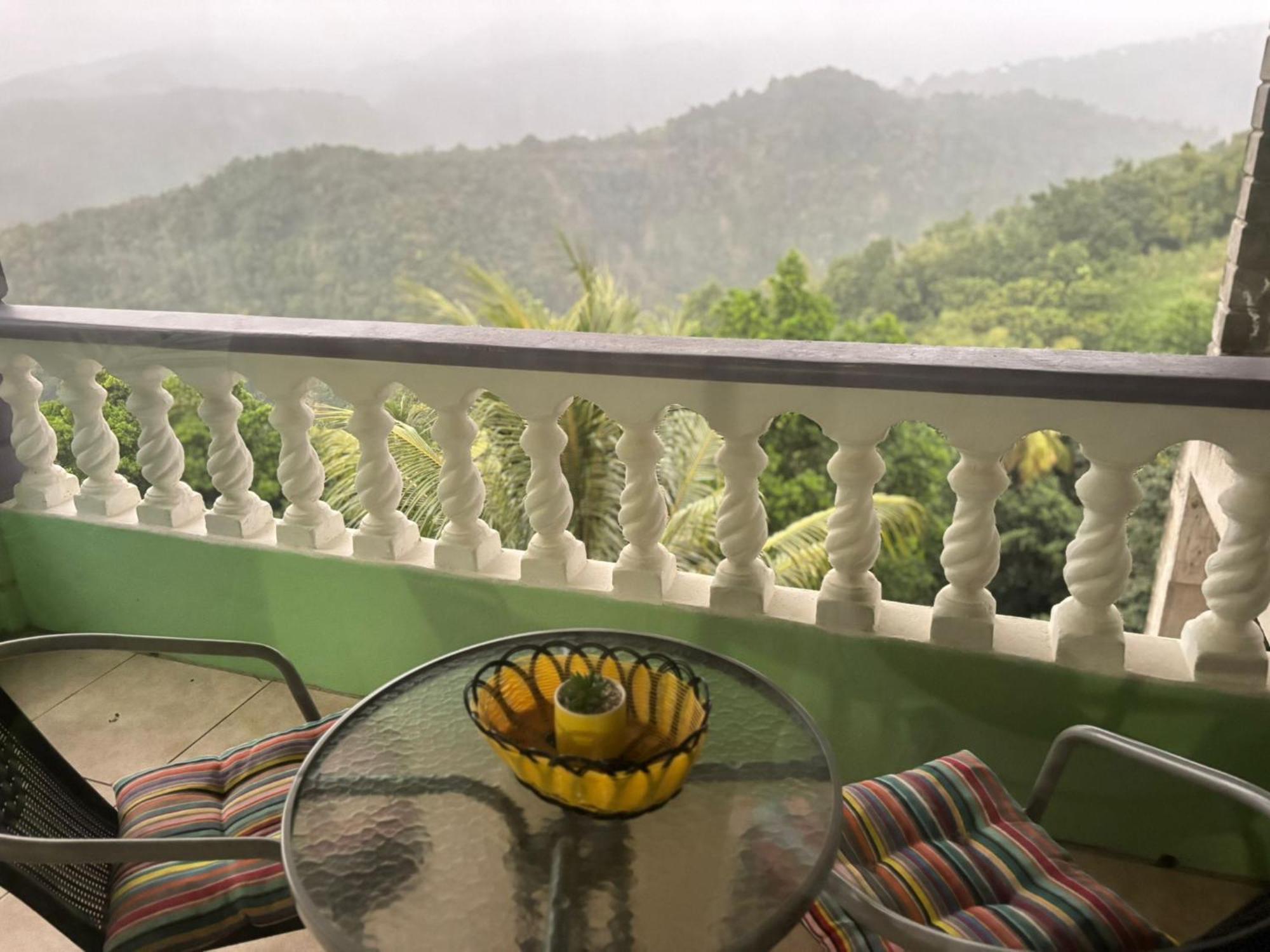 Matthew'S Miracle View Bed & Breakfast โรโซ ภายนอก รูปภาพ