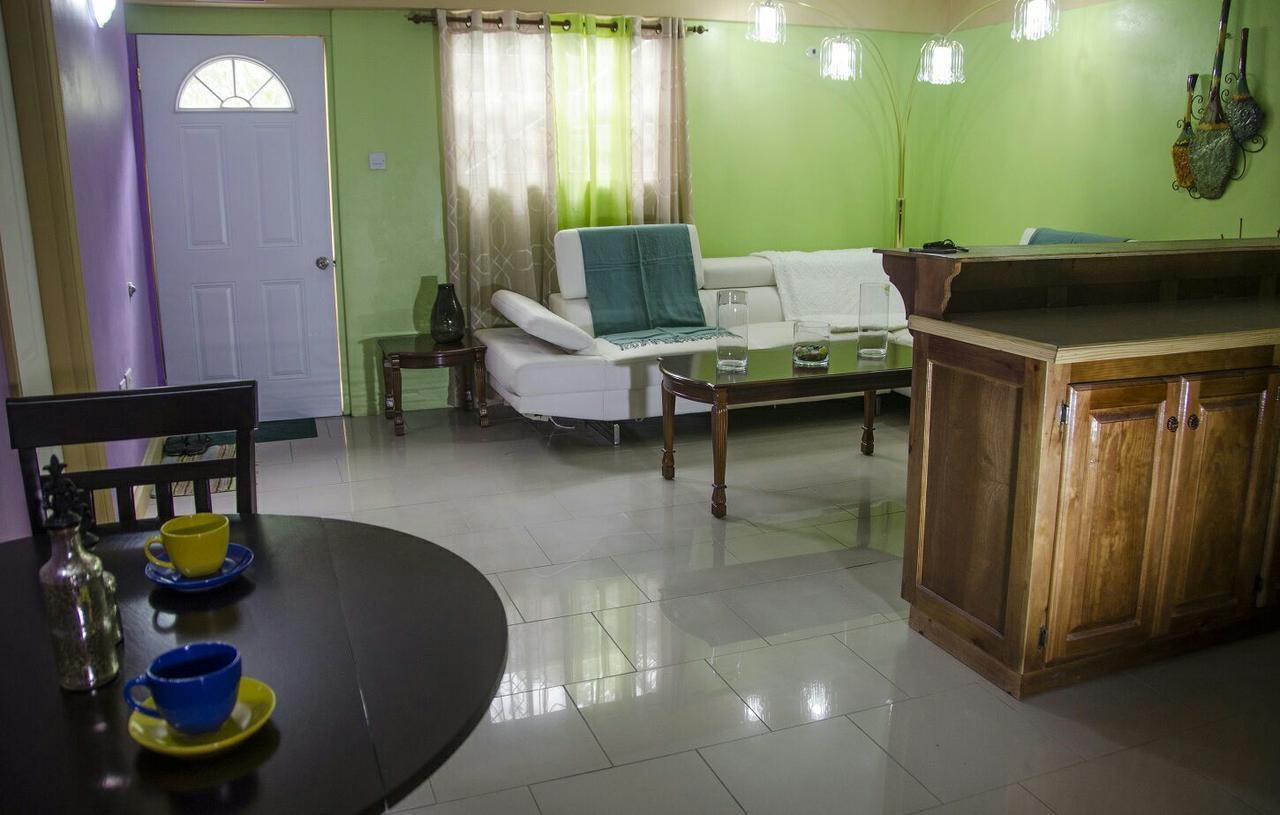 Matthew'S Miracle View Bed & Breakfast โรโซ ภายนอก รูปภาพ